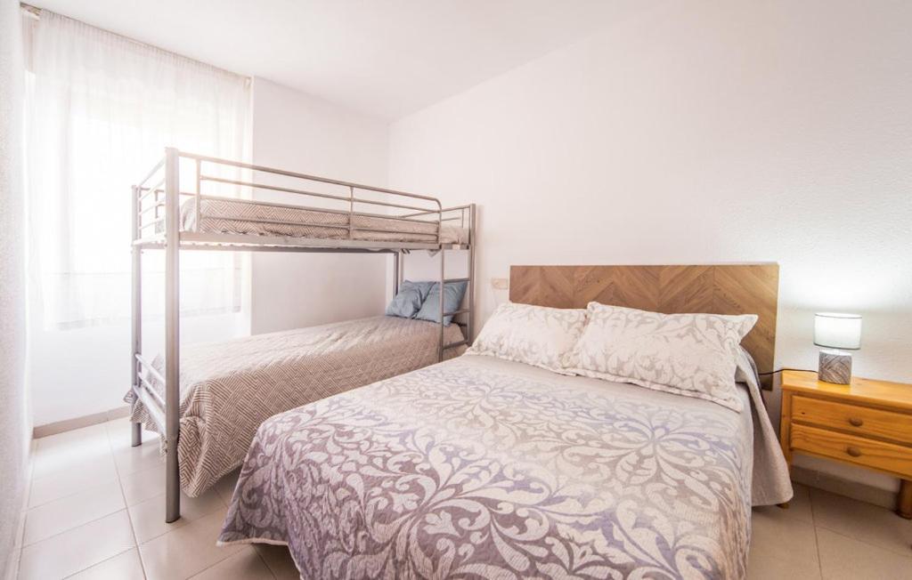 Stunning Apartment In 오로페사델마르 외부 사진
